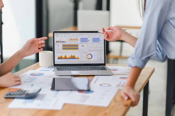CRM — Sales Dashboard